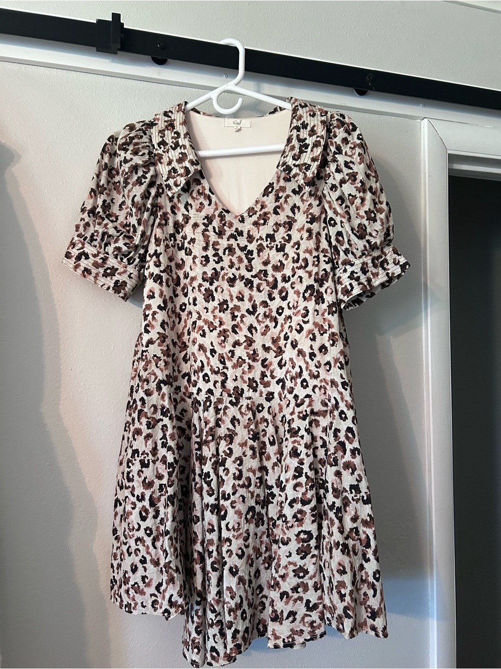 Easel Leopard Print Puff-Sleeve Mini Dress - Cream/Brown